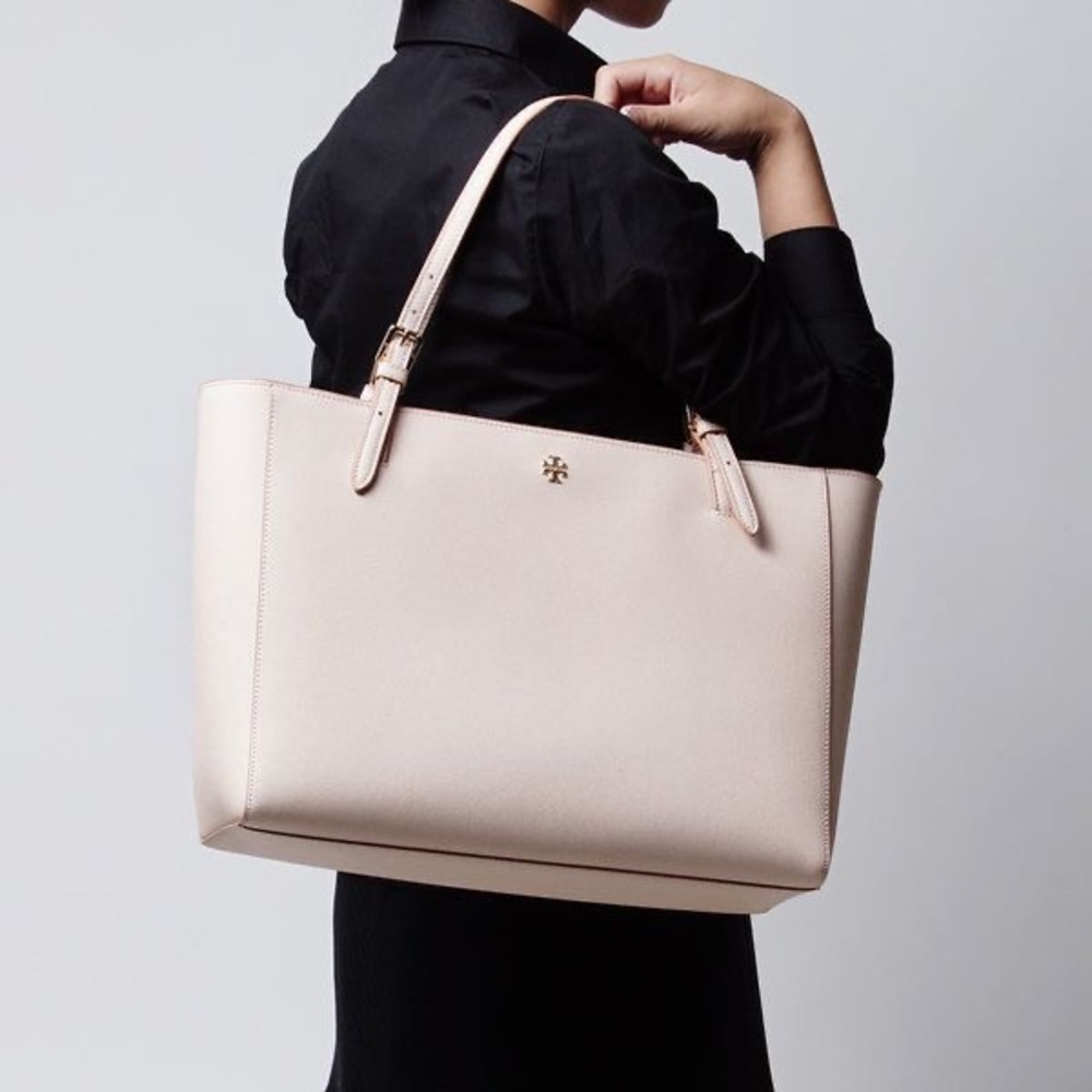 🌸Authentic Tory Burch York Saffiano Leather Tote